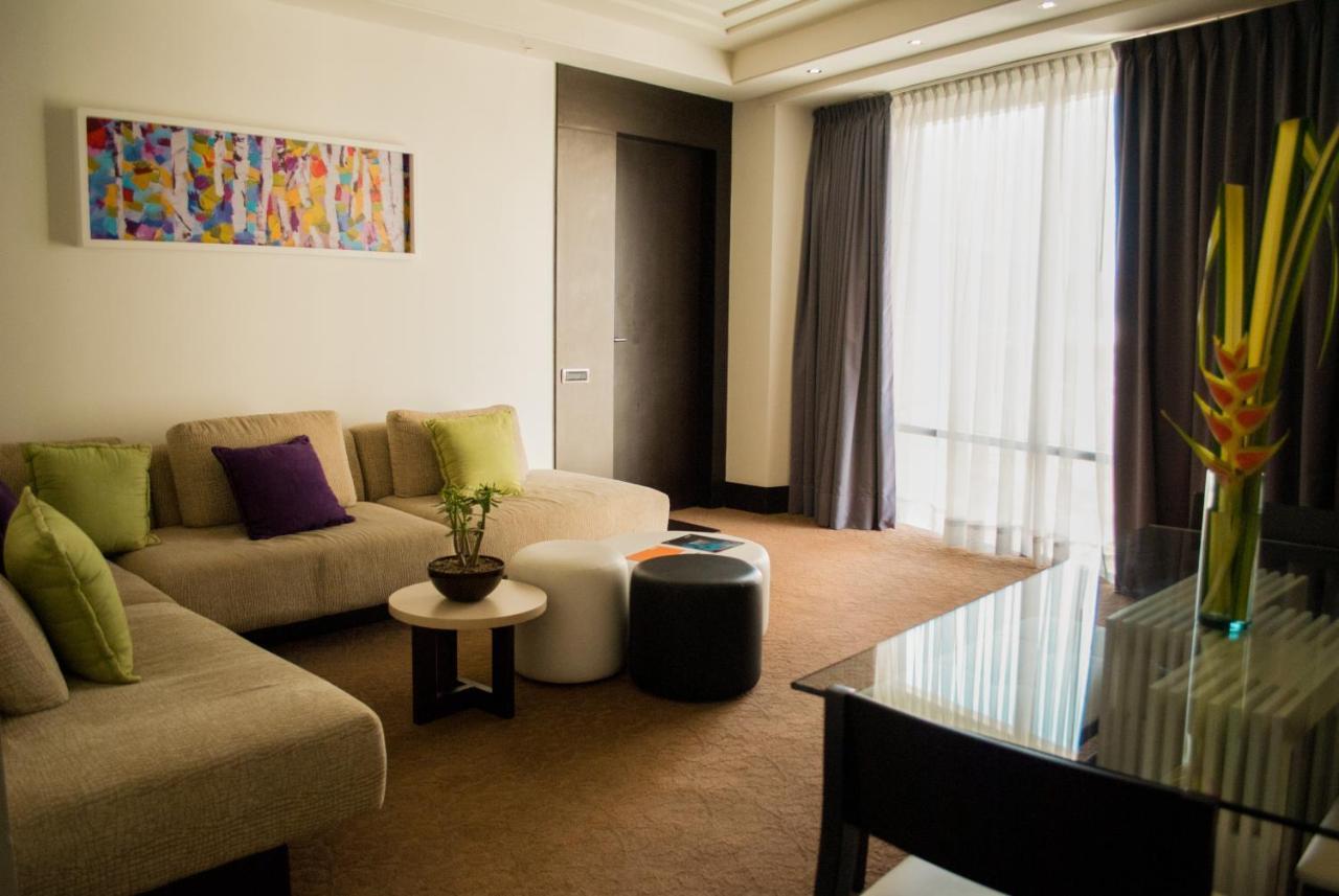 Hesperia Wtc Valencia Hotell Exteriör bild