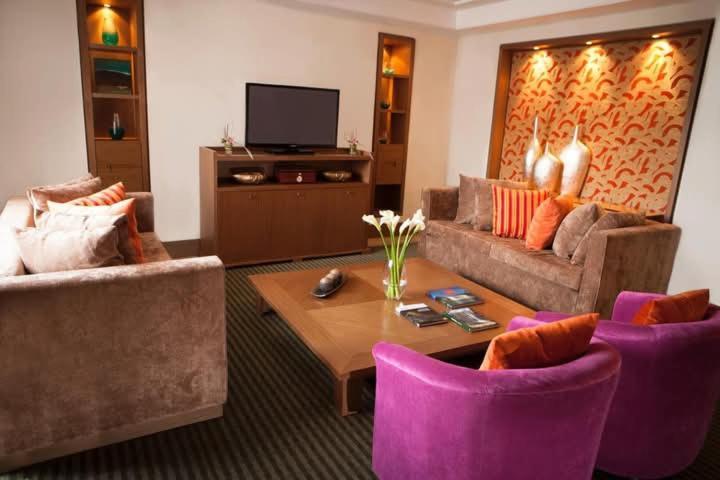 Hesperia Wtc Valencia Hotell Exteriör bild