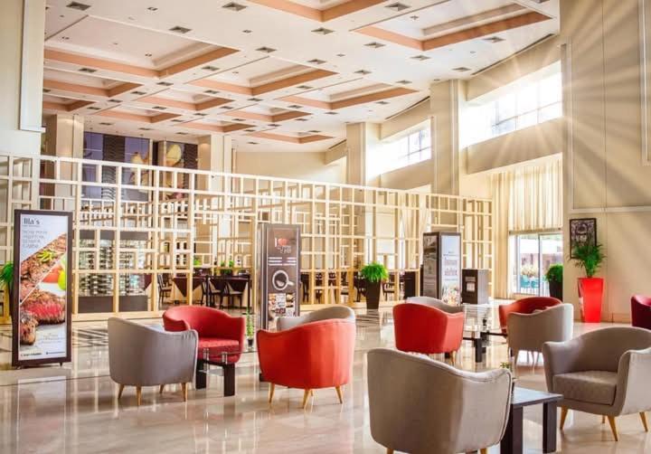 Hesperia Wtc Valencia Hotell Exteriör bild